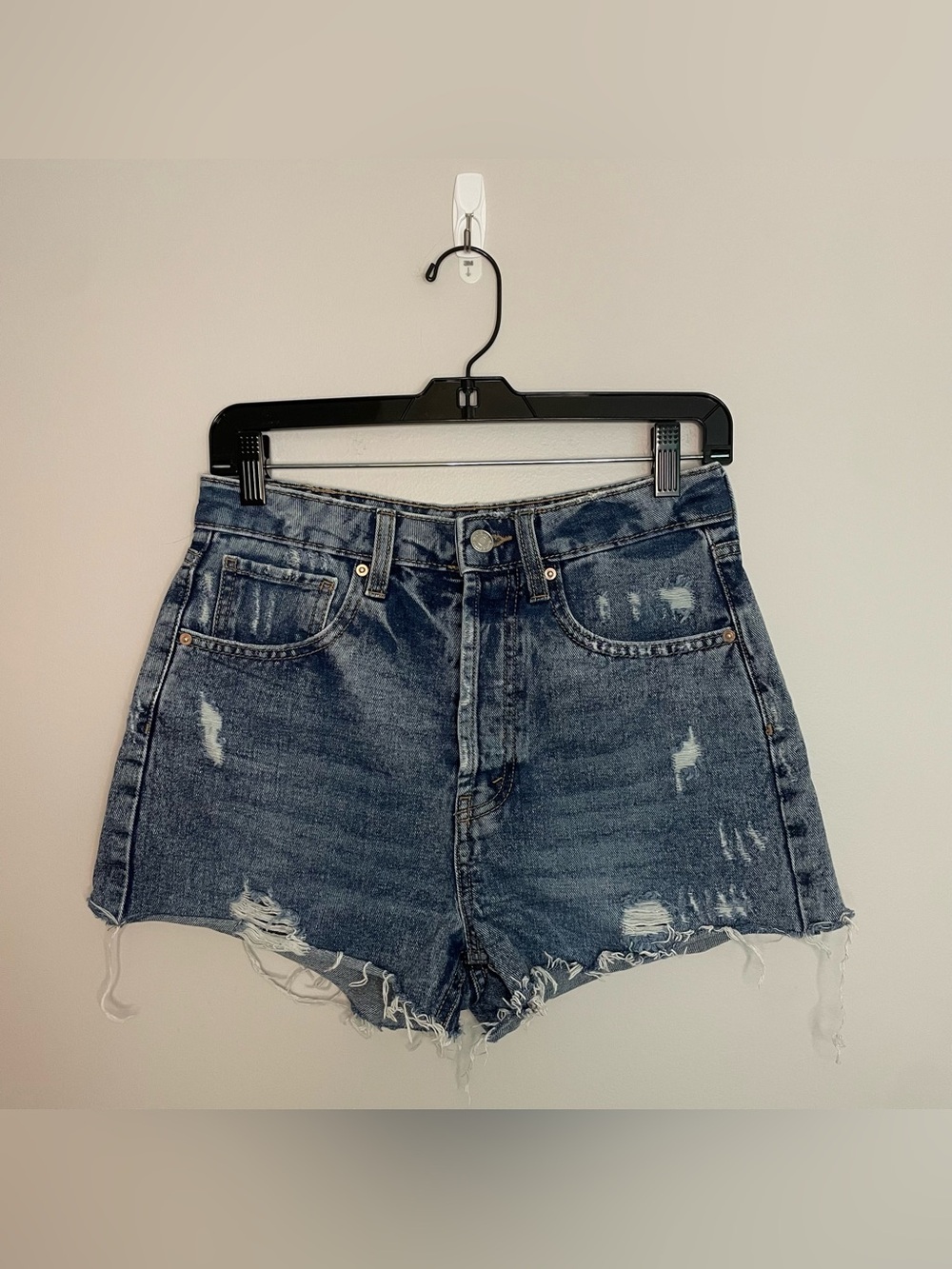 Target - Wild Fable High Rise Distressed Cutoff Shorts, Dark Wash, Size 2, EUC